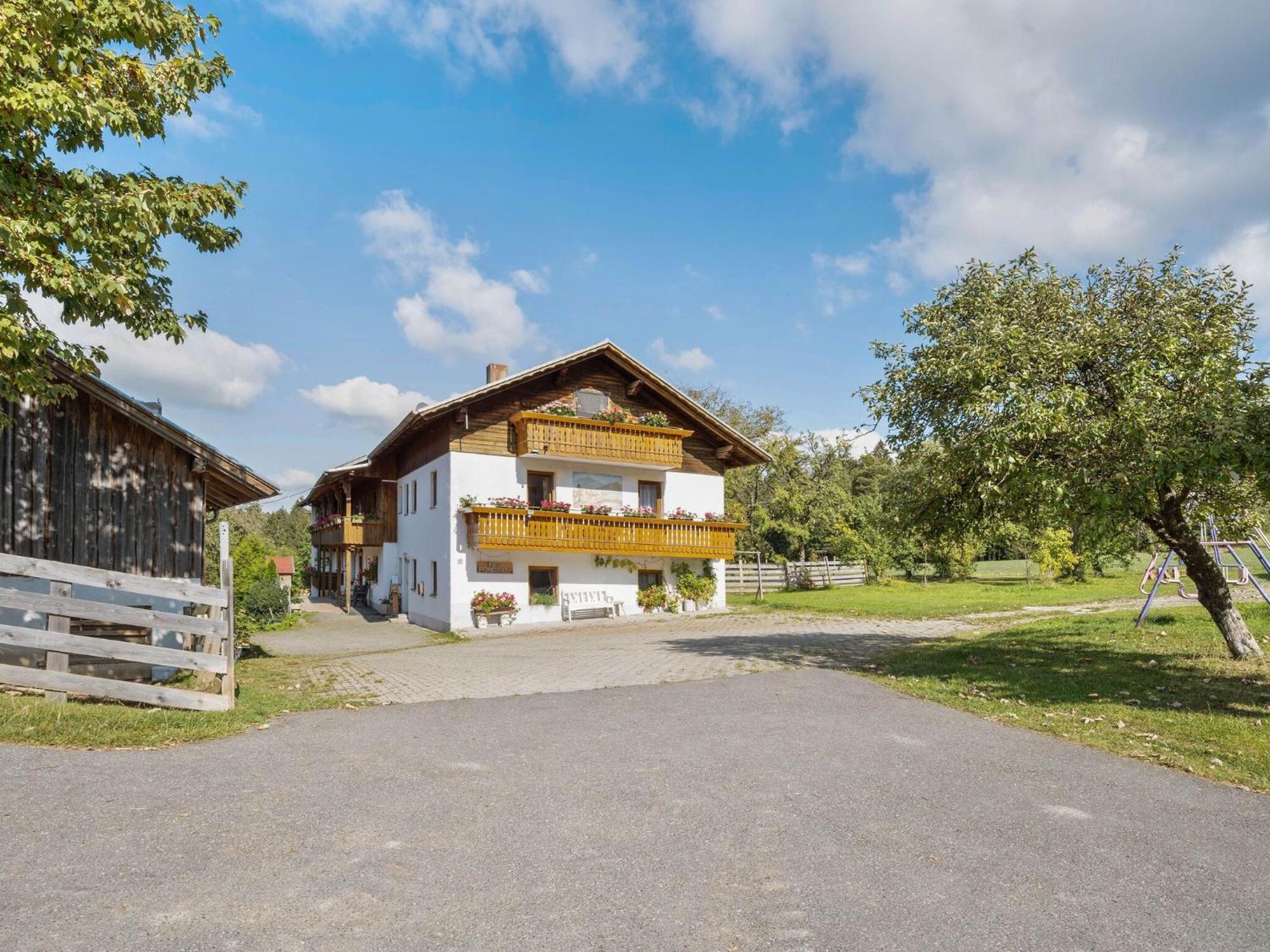 Apartment On A Farm Near The Ski Area Нойкірхен-байм-Гайліґен-Блут Екстер'єр фото